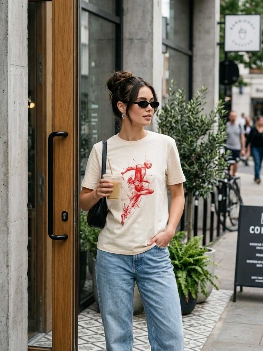Geometric Runner Graphic Tee – Cream