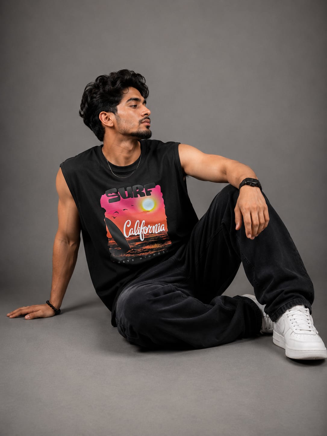 The Modvue Men's Retro Surf California Graphic Muscle Tee | Black Tank Top