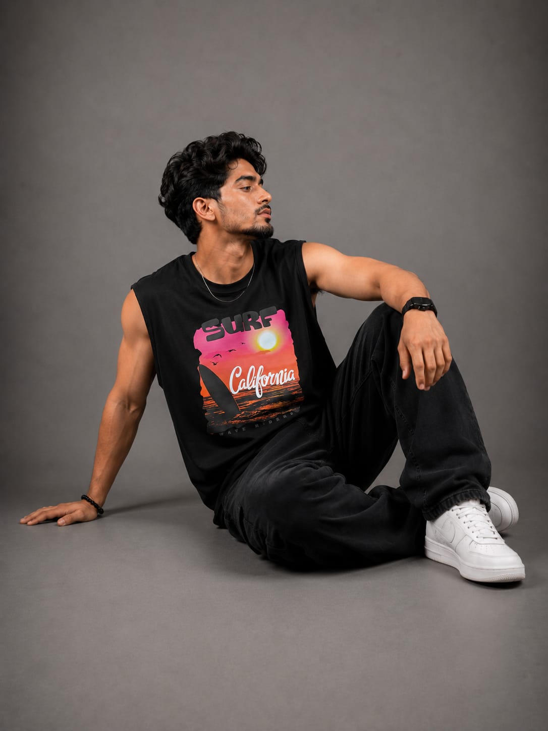 The Modvue Men's Retro Surf California Graphic Muscle Tee | Black Tank Top